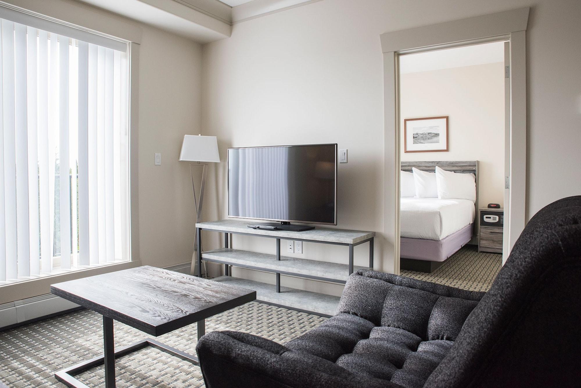 ชาโต โนวา เยลโลว์ไนฟ์ Hotel ภายนอก รูปภาพ